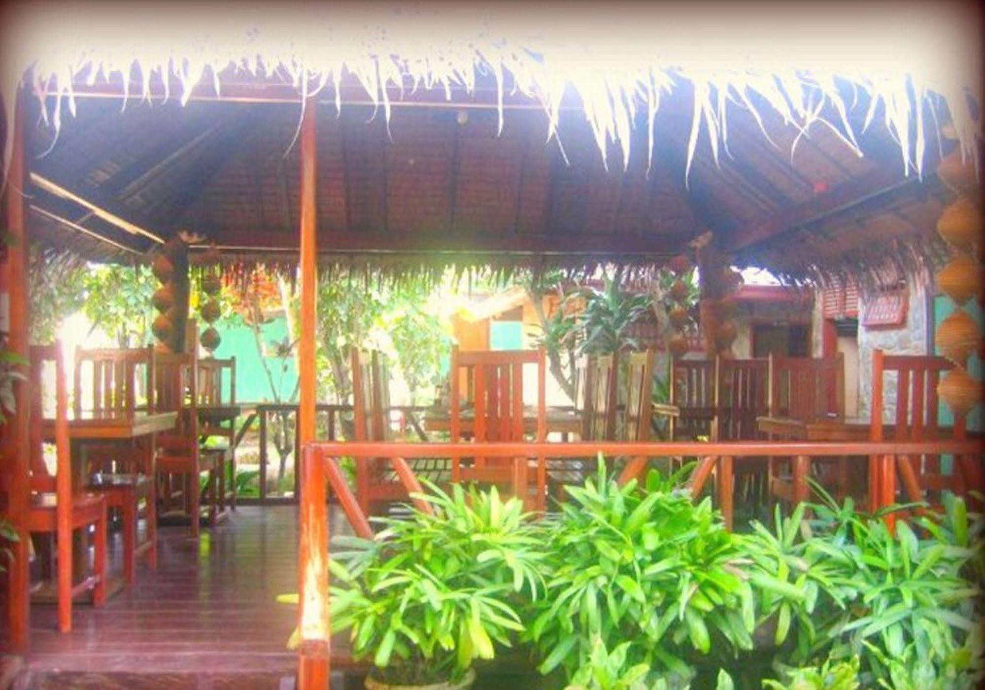 Pems Pensión&Restaurante Taytay  Exterior foto